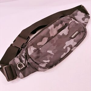 SINNO Large Fanny Pack in Camouflage Print - UNISEX
